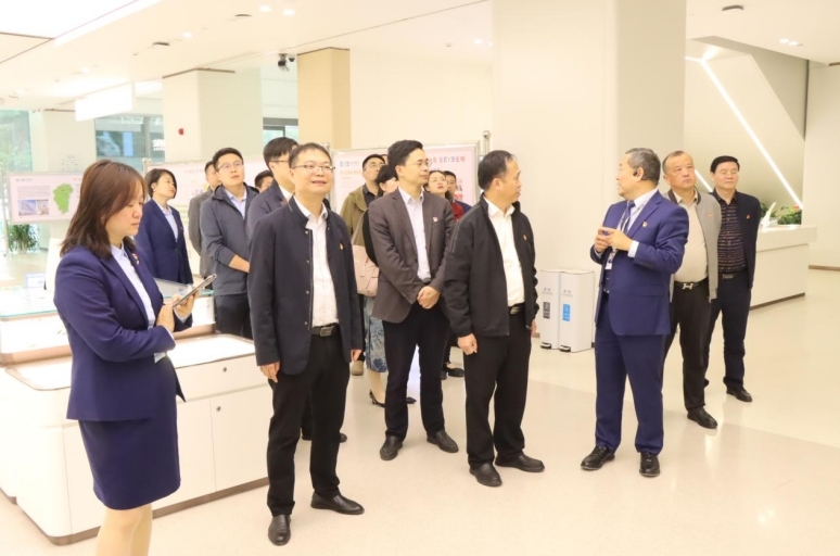 体育博彩
商学院开展党建共建仪式暨主题党日活动