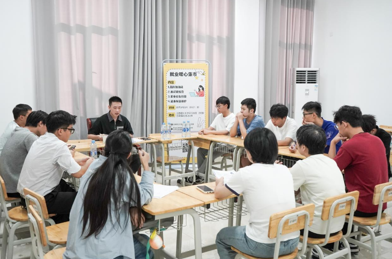 体育博彩
：“就业暖心集市”精准服务 为学子求职之路保驾护航